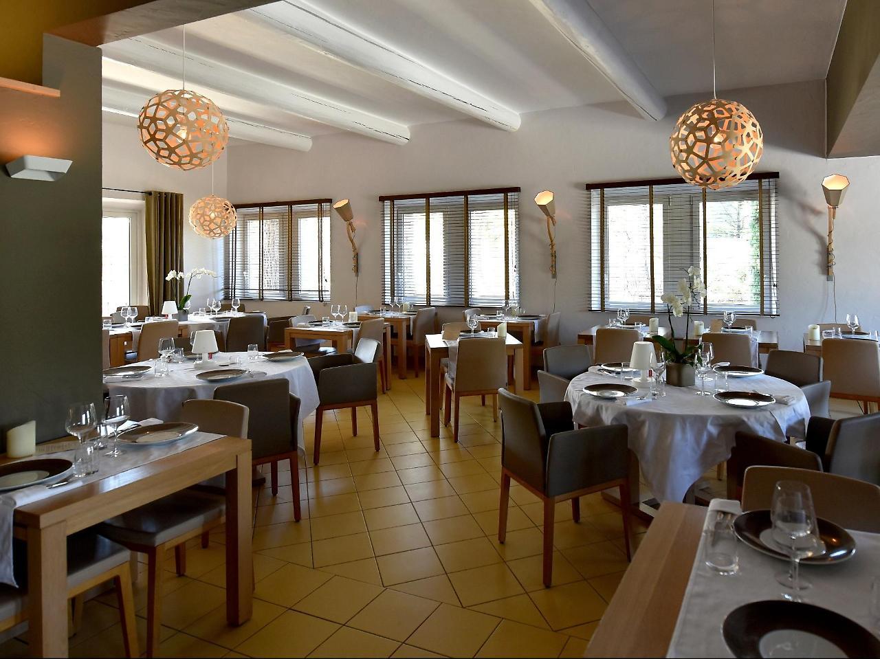 Hotel Carcarille Restaurant Le C Gordes Exterior foto